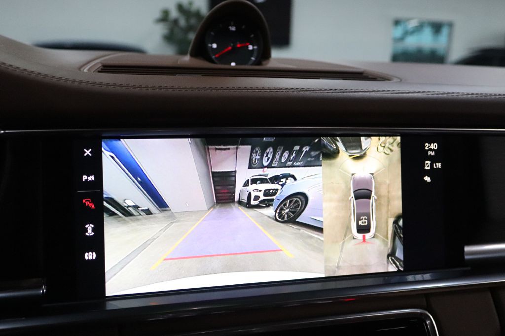 2022 Porsche Panamera Image 34