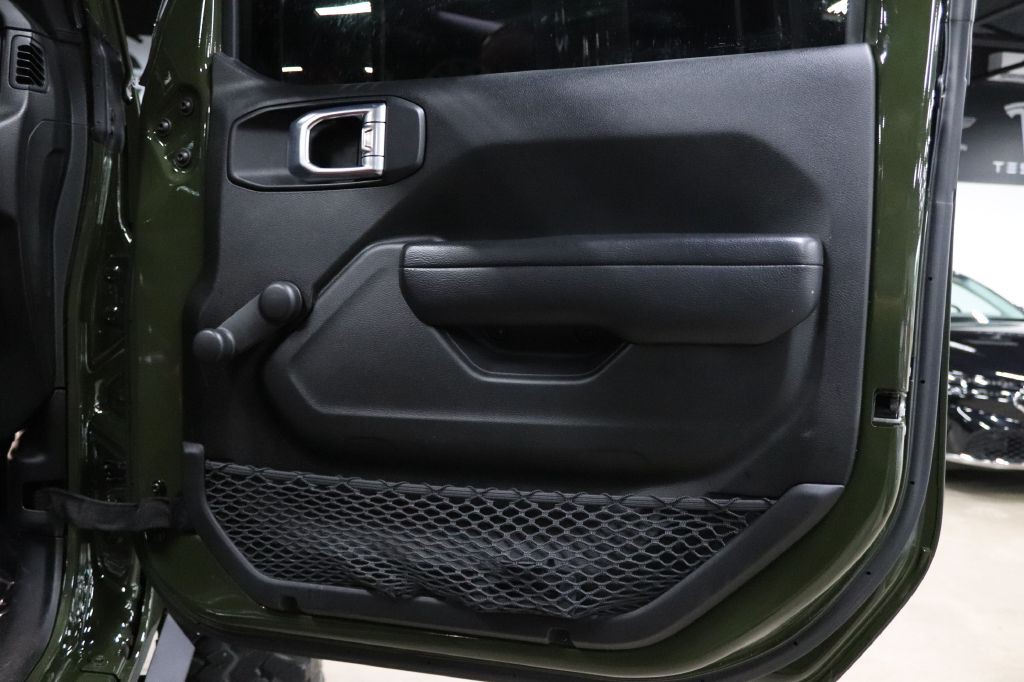 2022 Jeep Gladiator Image 42