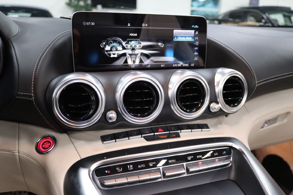 2020 Mercedes-Benz AMG GT Image 29