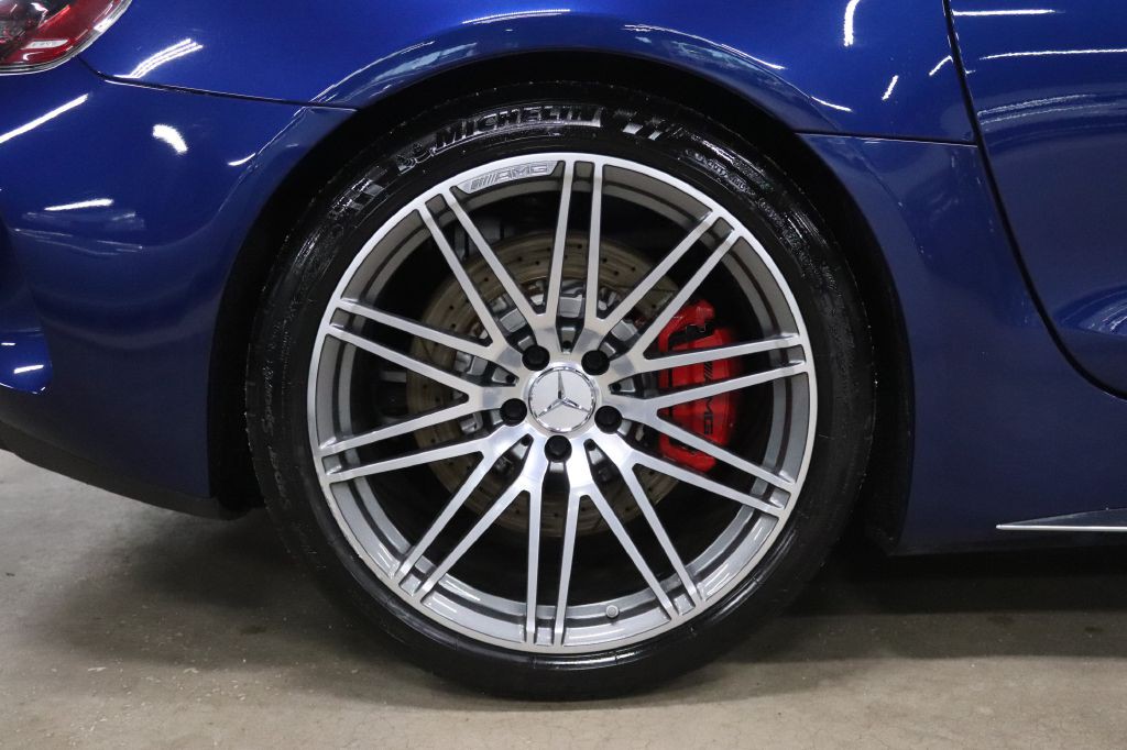 2020 Mercedes-Benz AMG GT Image 40