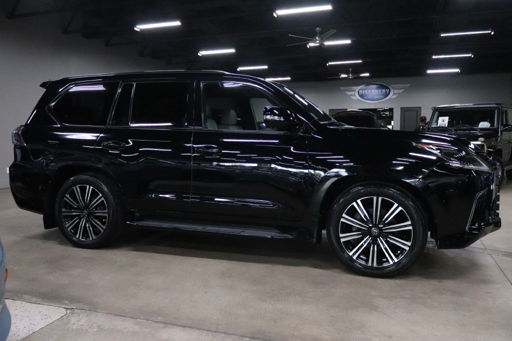 2019 Lexus LX Image 6