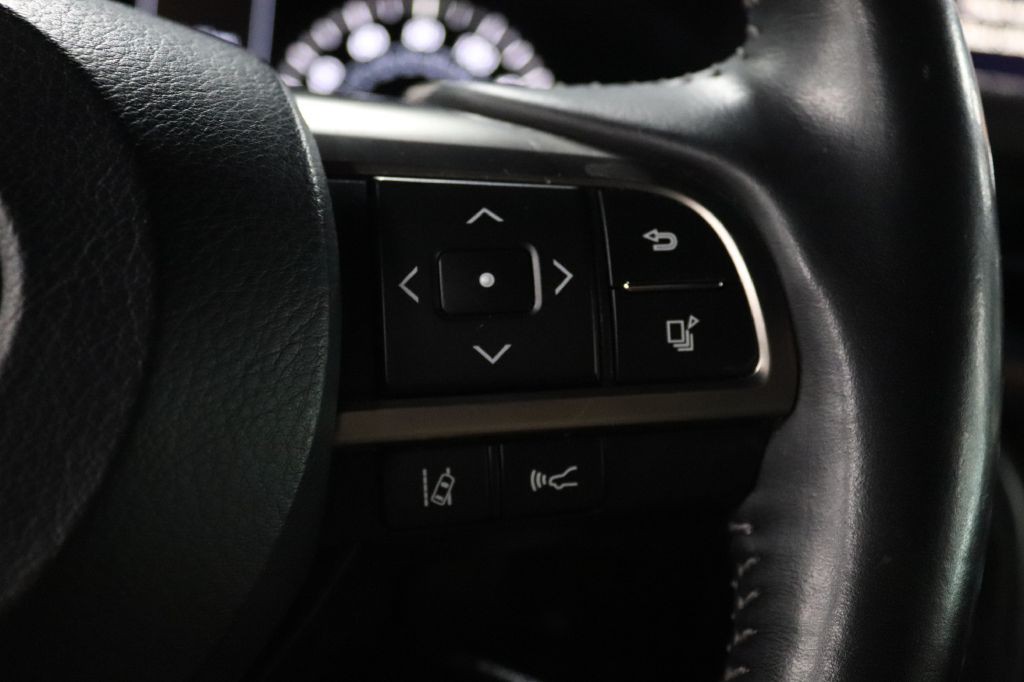 2019 Lexus LX Image 13
