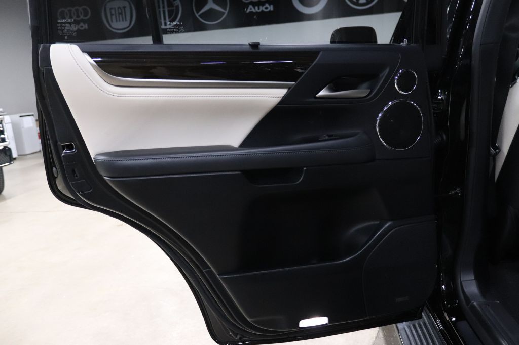 2019 Lexus LX Image 20