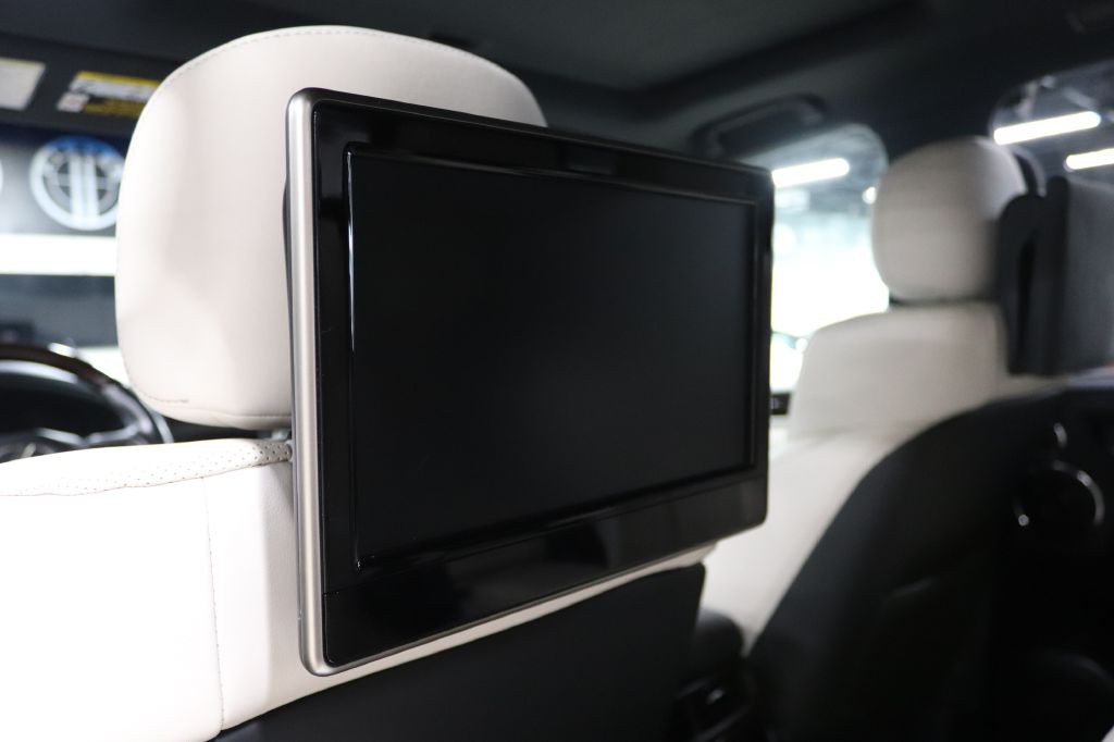 2019 Lexus LX Image 23