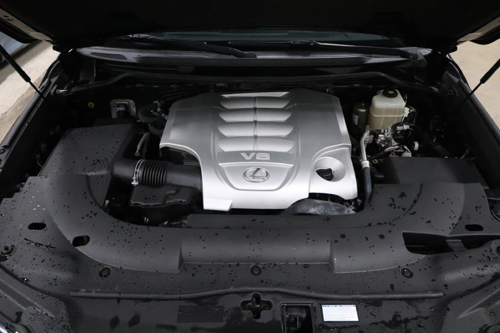 2019 Lexus LX Image 38