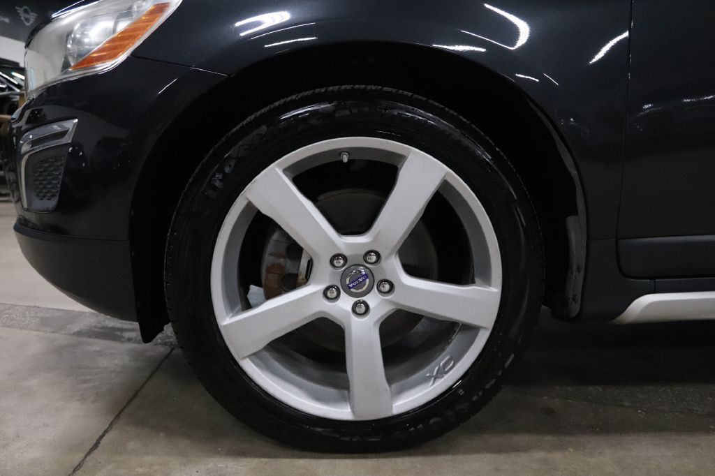 2011 Volvo XC60 Image 32