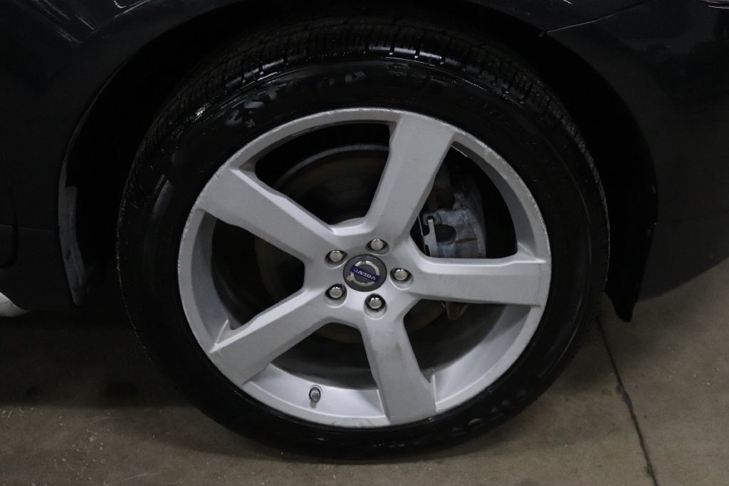 2011 Volvo XC60 Image 35