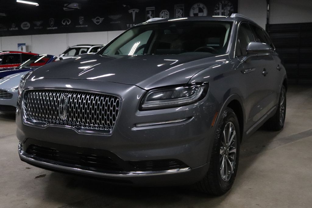 2023 Lincoln Nautilus Image 1