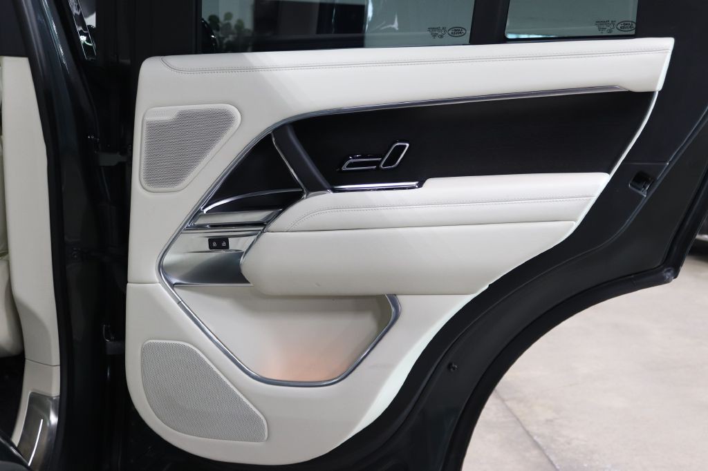 2023 Land Rover Range Rover Image 18