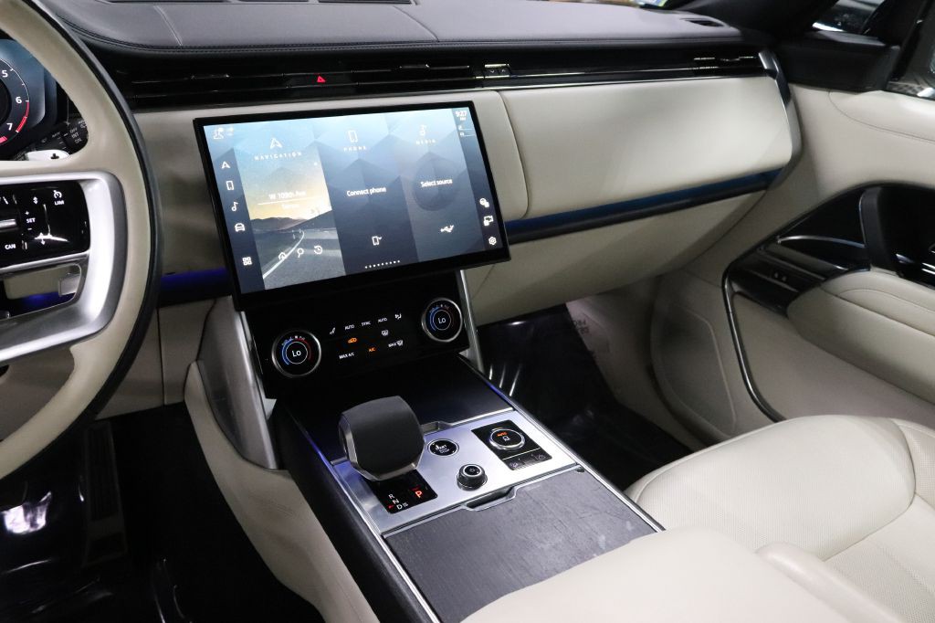 2023 Land Rover Range Rover Image 30