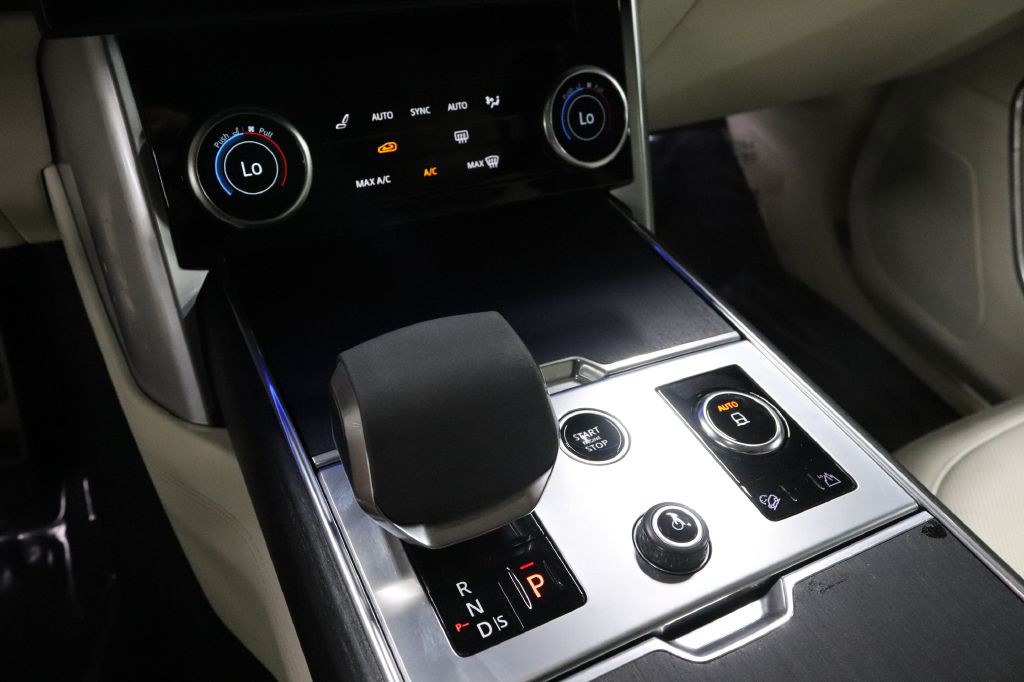 2023 Land Rover Range Rover Image 31