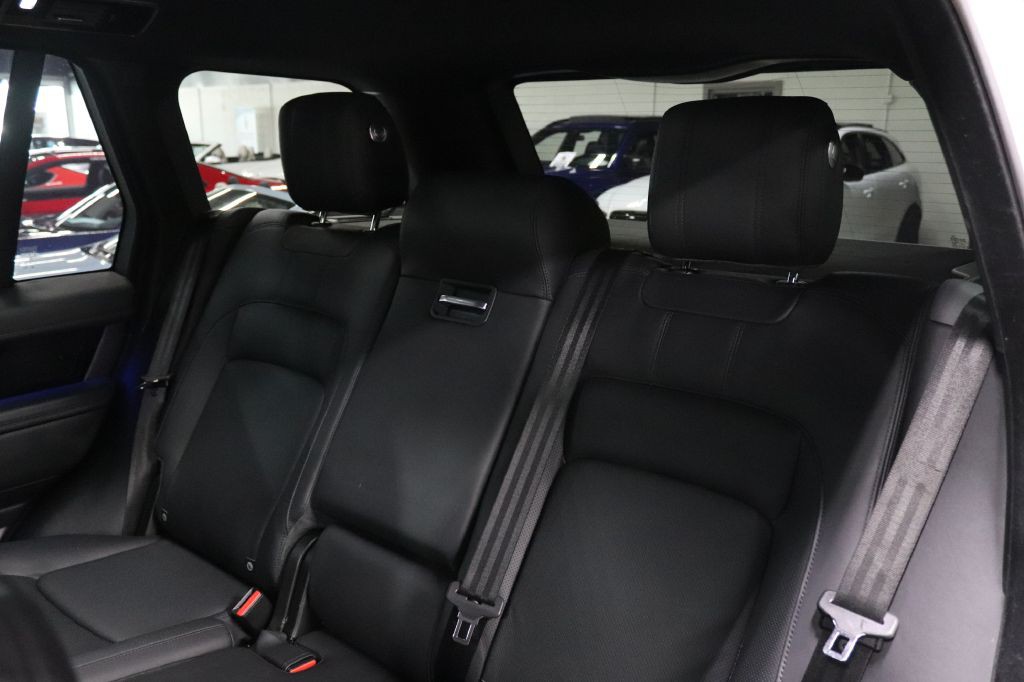 2021 Land Rover Range Rover Image 15
