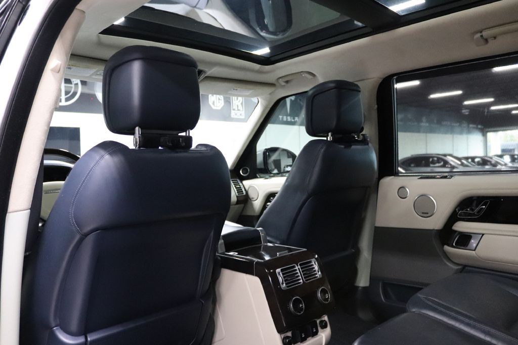 2019 Land Rover Range Rover Image 16