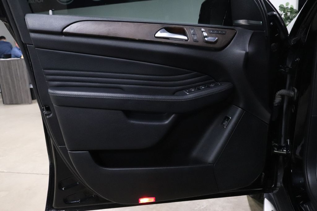 2017 Mercedes-Benz GLE-Class Image 9