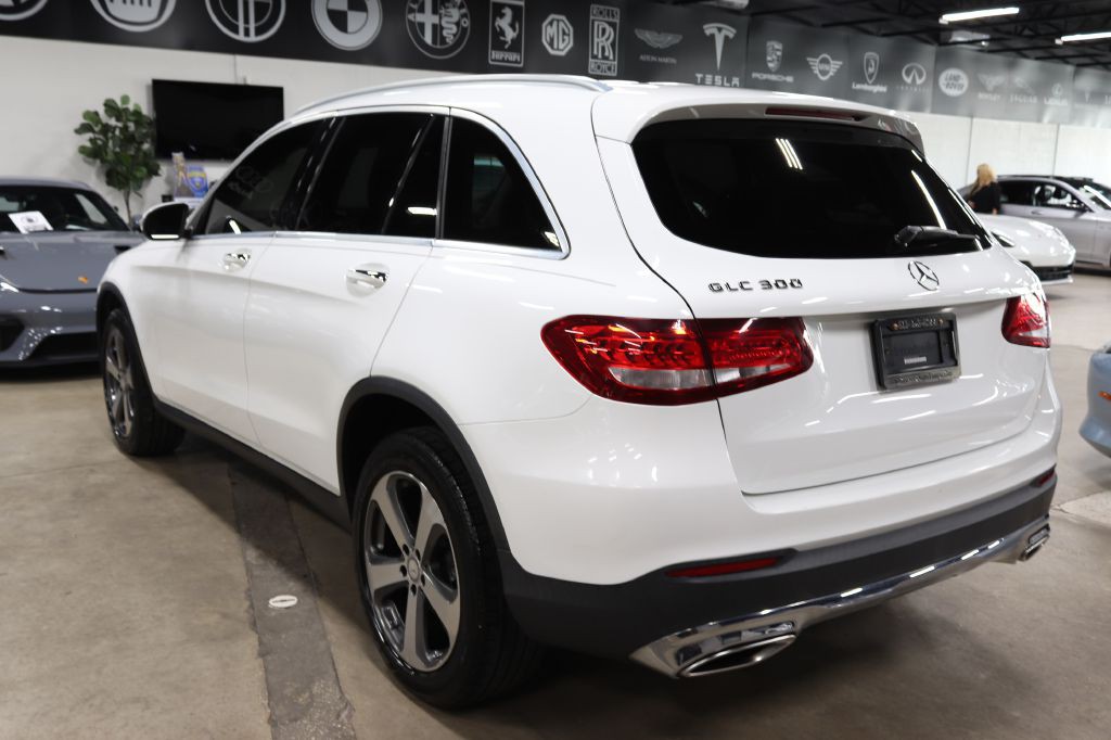 2016 Mercedes-Benz GLC-Class Image 3