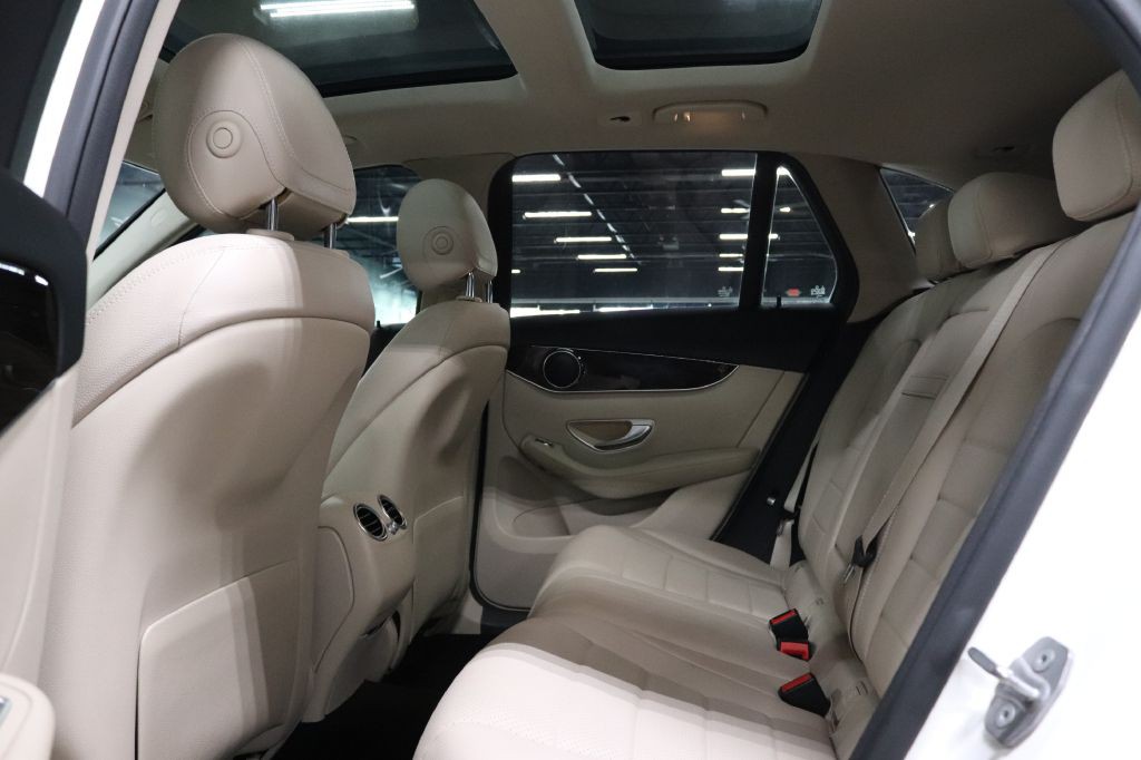 2016 Mercedes-Benz GLC-Class Image 14