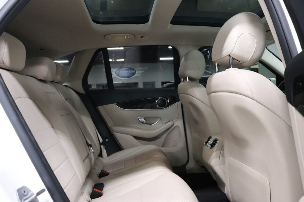 2016 Mercedes-Benz GLC-Class Image 19