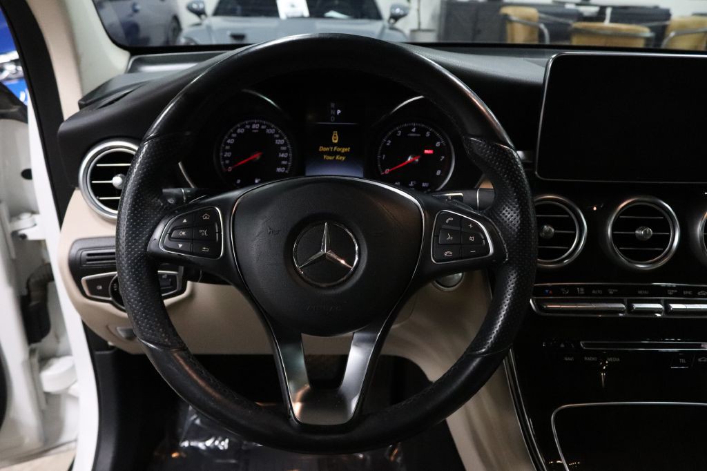 2016 Mercedes-Benz GLC-Class Image 27
