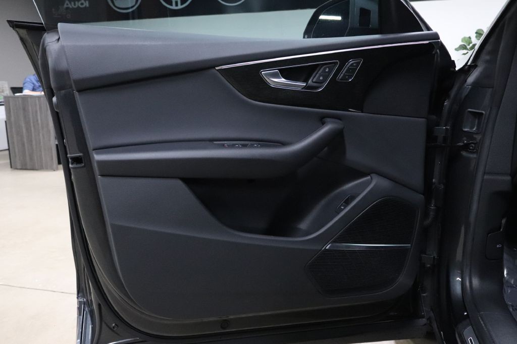 2021 Audi Q8 Image 9