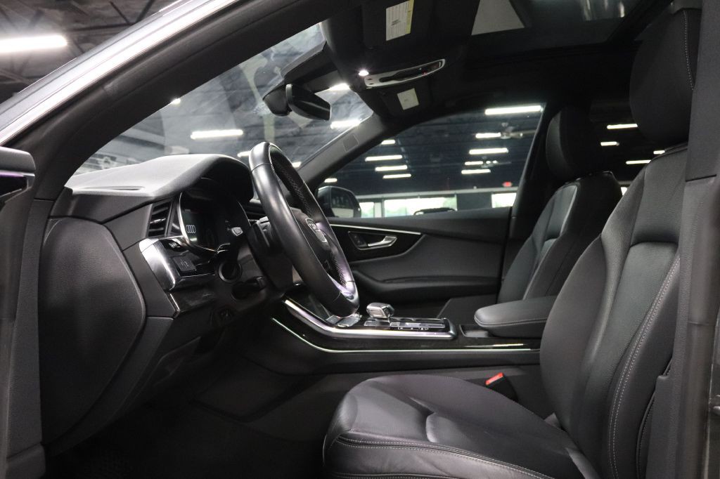 2021 Audi Q8 Image 10