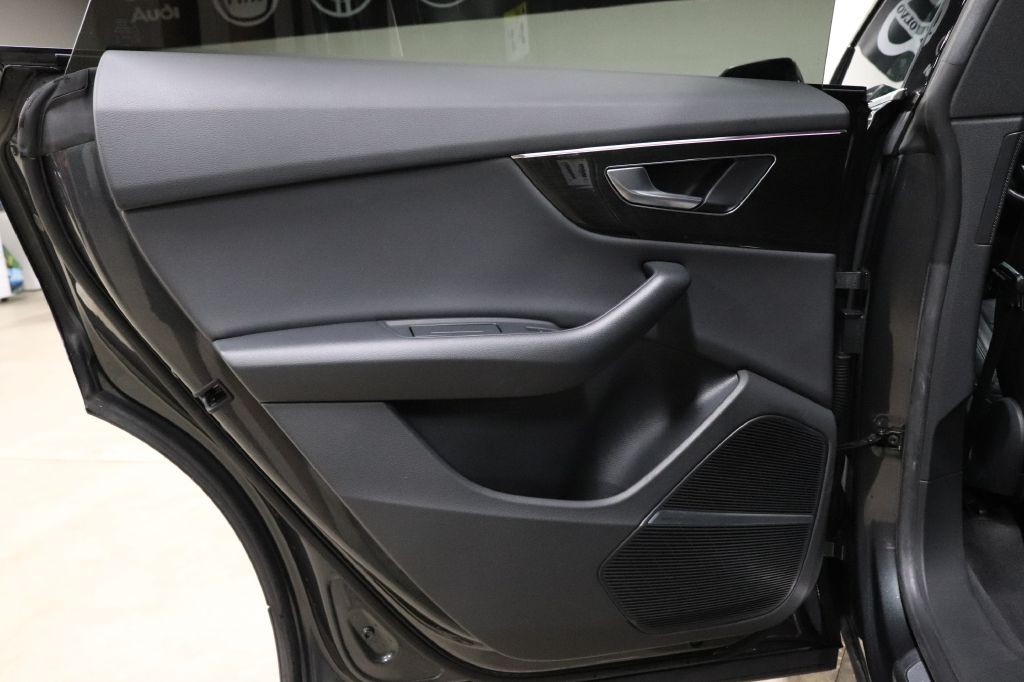 2021 Audi Q8 Image 13