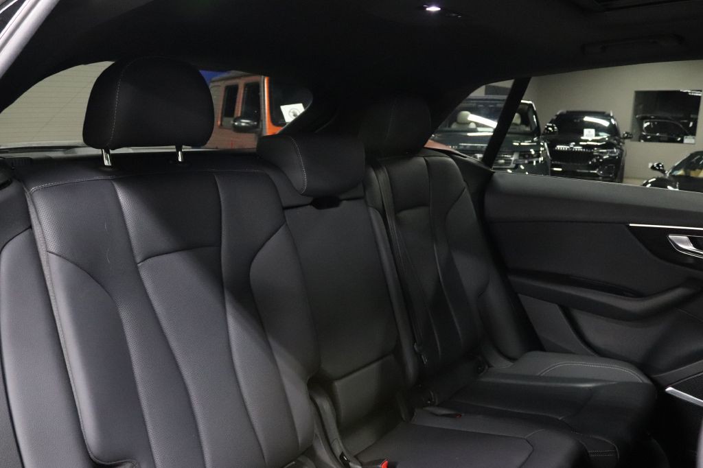 2021 Audi Q8 Image 20