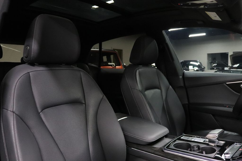 2021 Audi Q8 Image 24