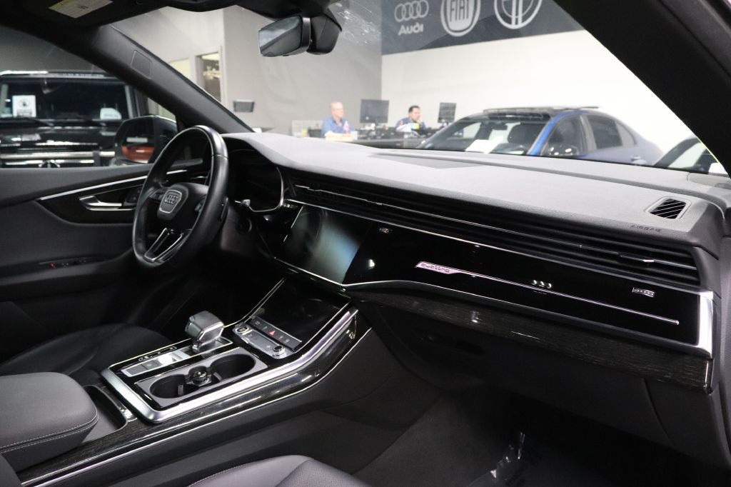 2021 Audi Q8 Image 25