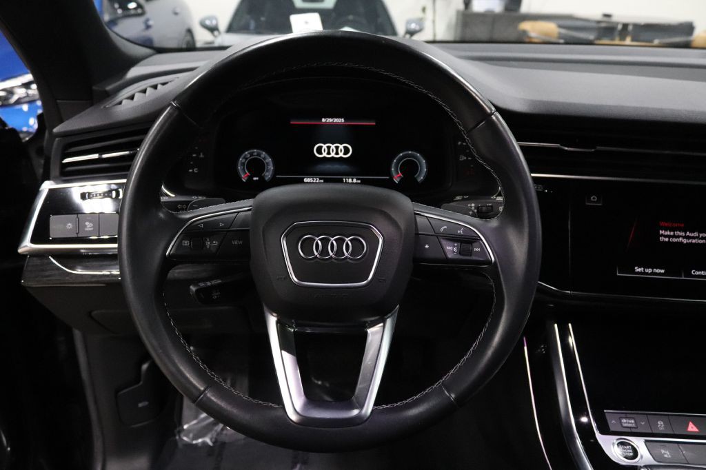 2021 Audi Q8 Image 27