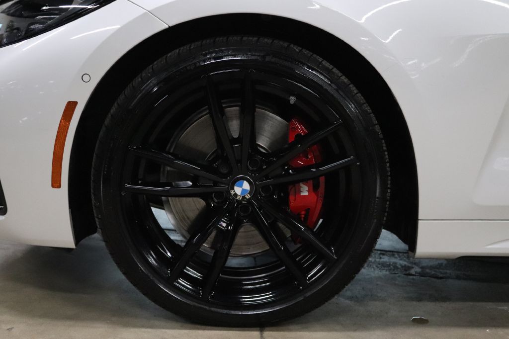 2024 BMW 4 Series Image 37