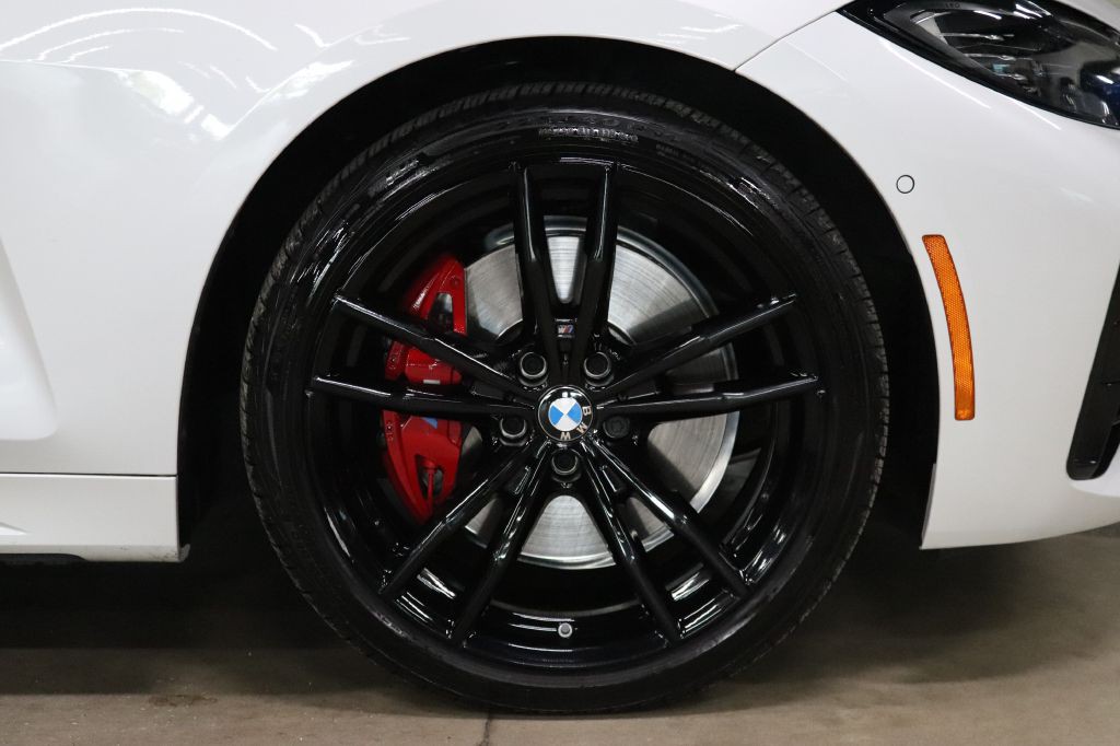 2024 BMW 4 Series Image 40