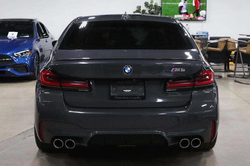 2022 BMW M5 Image 4