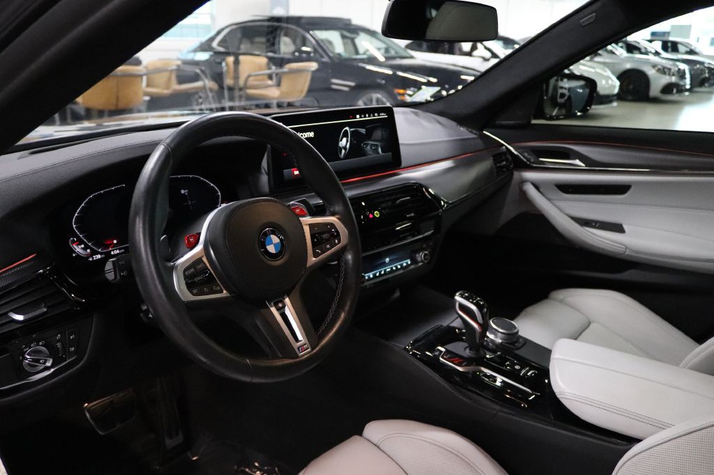 2022 BMW M5 Image 12