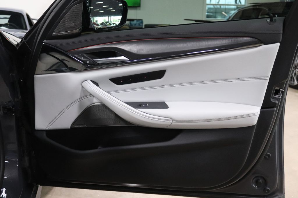 2022 BMW M5 Image 22