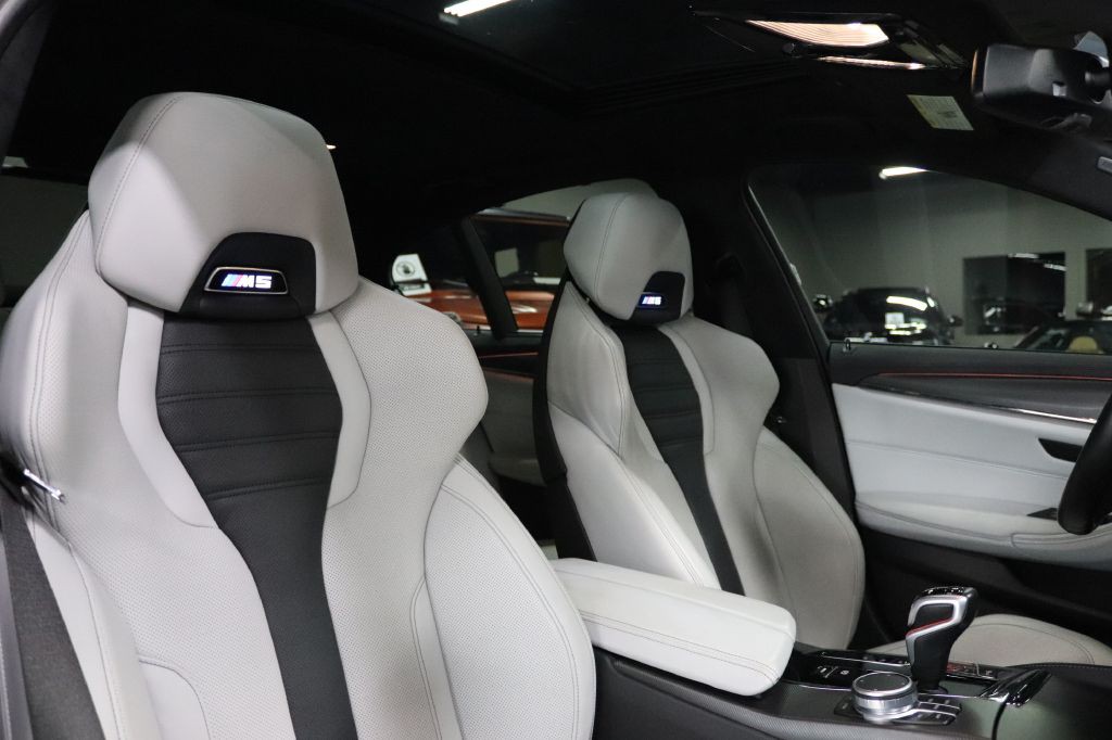 2022 BMW M5 Image 24