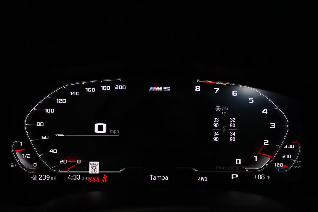2022 BMW M5 Image 36
