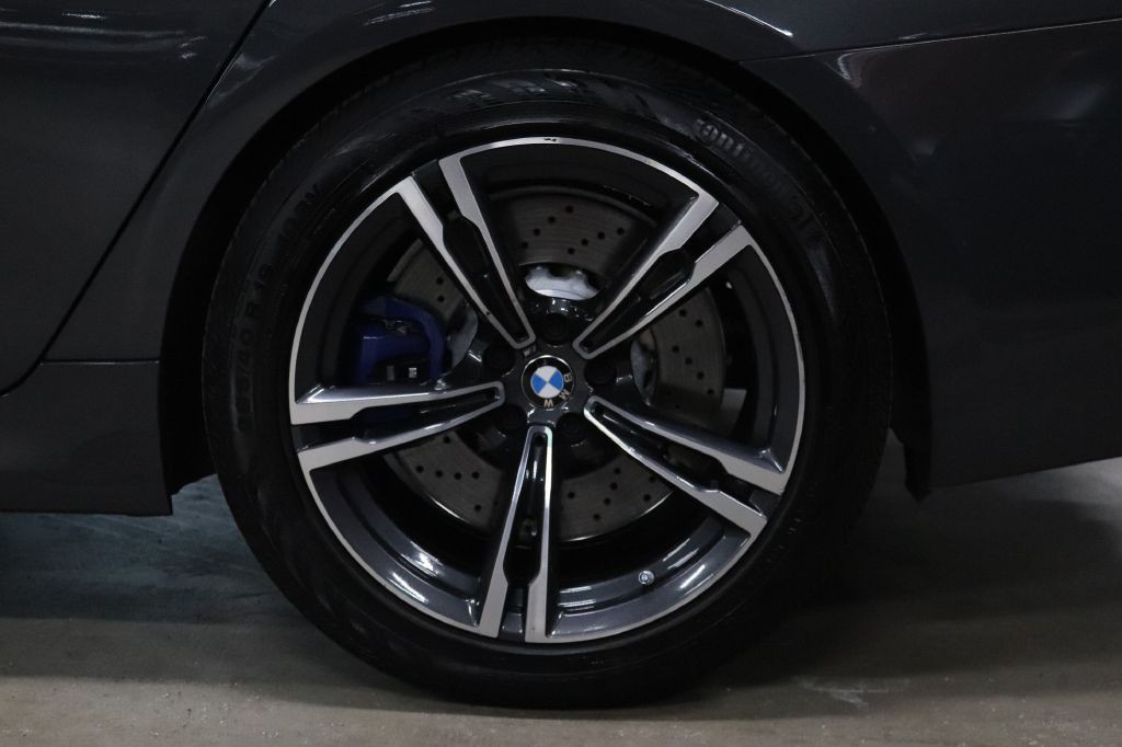 2022 BMW M5 Image 39