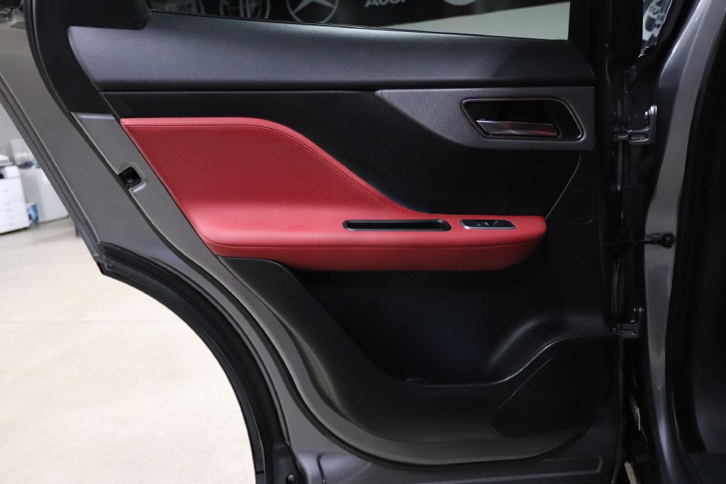 2020 Jaguar F-PACE Image 13