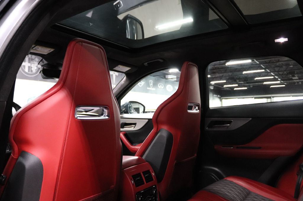 2020 Jaguar F-PACE Image 16