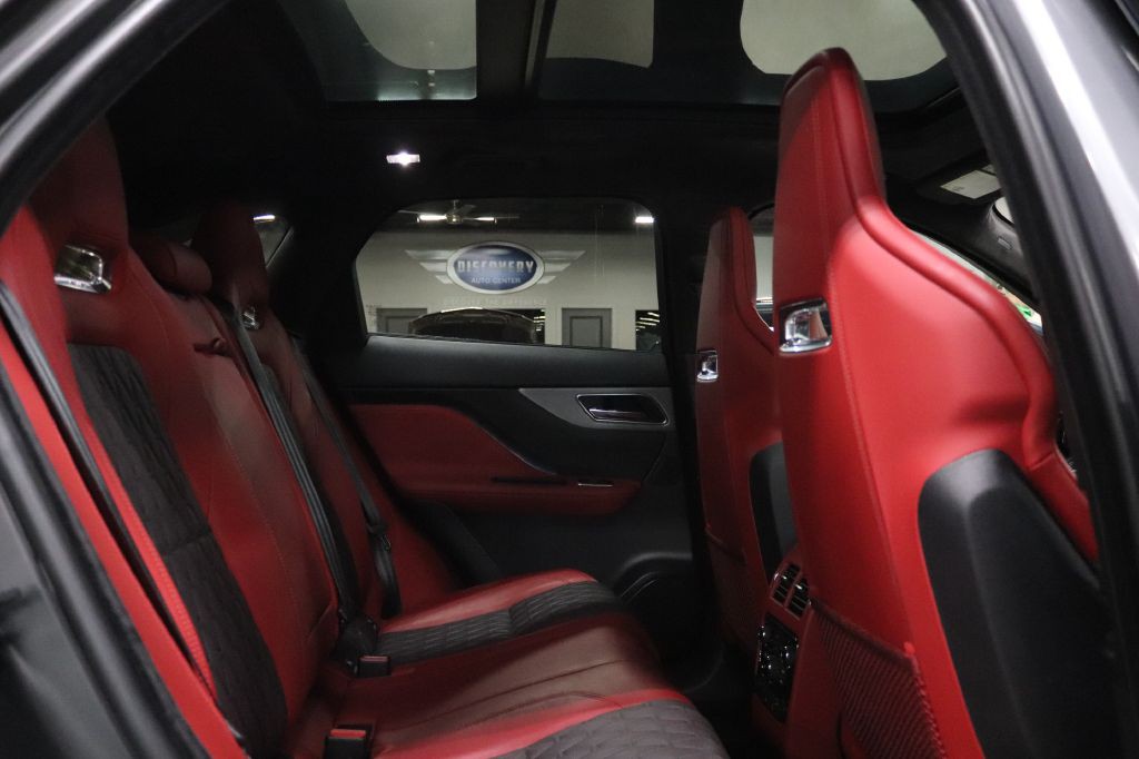 2020 Jaguar F-PACE Image 19