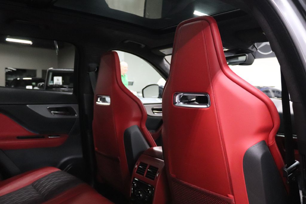 2020 Jaguar F-PACE Image 21