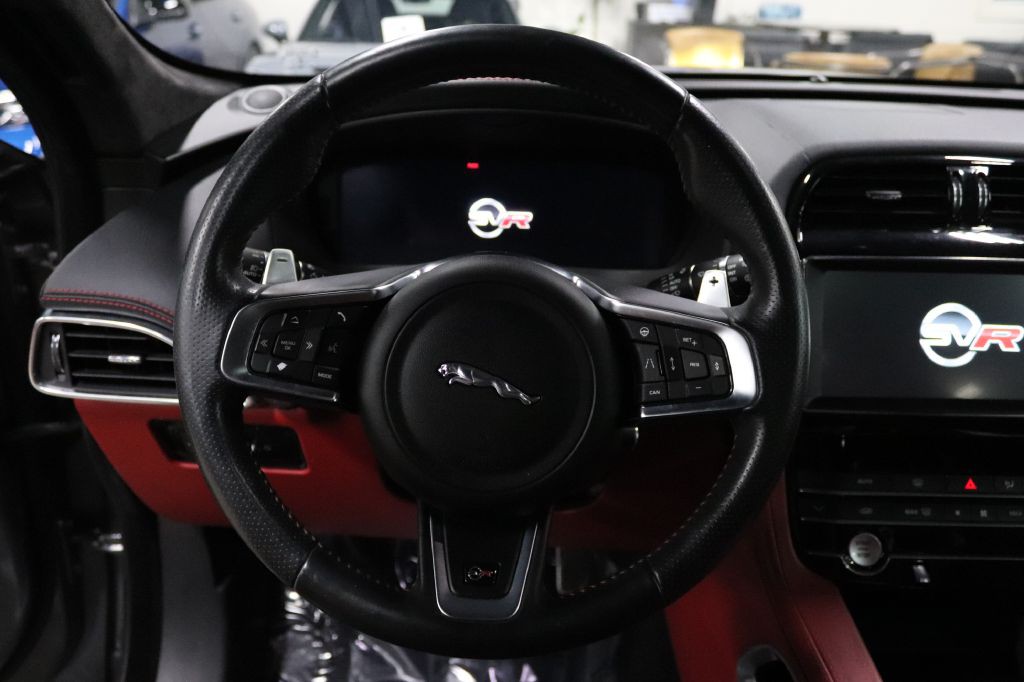 2020 Jaguar F-PACE Image 27
