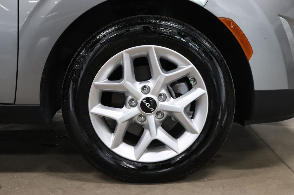2024 Kia Soul Image 38