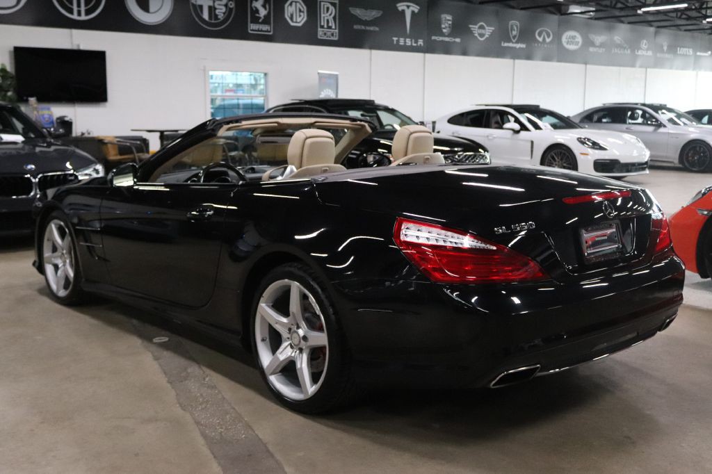 2015 Mercedes-Benz SL-Class Image 11