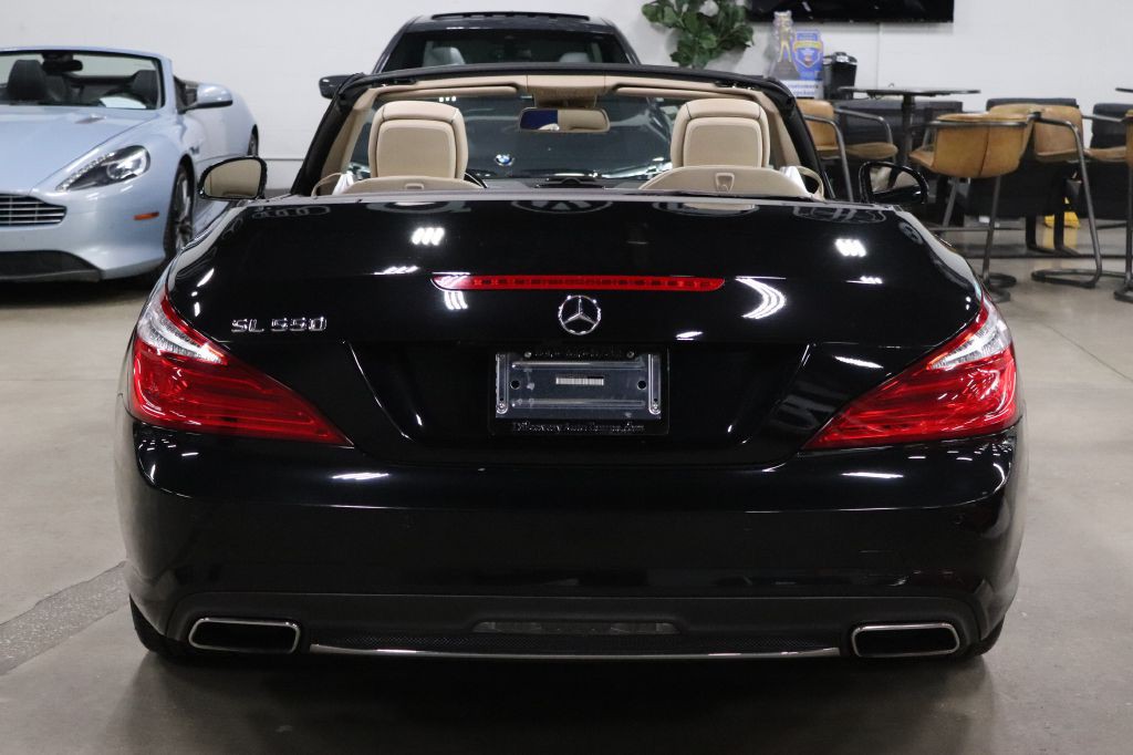 2015 Mercedes-Benz SL-Class Image 12