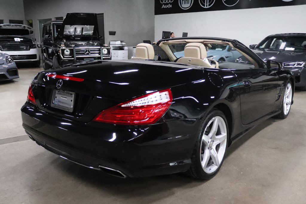 2015 Mercedes-Benz SL-Class Image 13