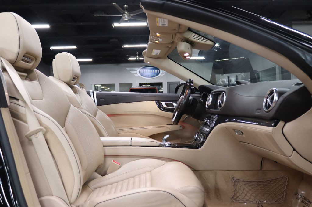 2015 Mercedes-Benz SL-Class Image 22