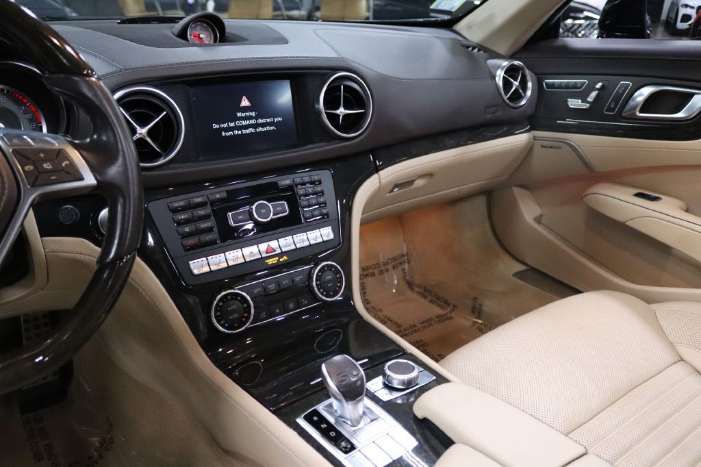 2015 Mercedes-Benz SL-Class Image 29