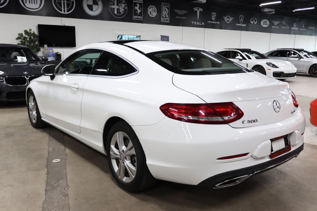 2017 Mercedes-Benz C-Class Image 3