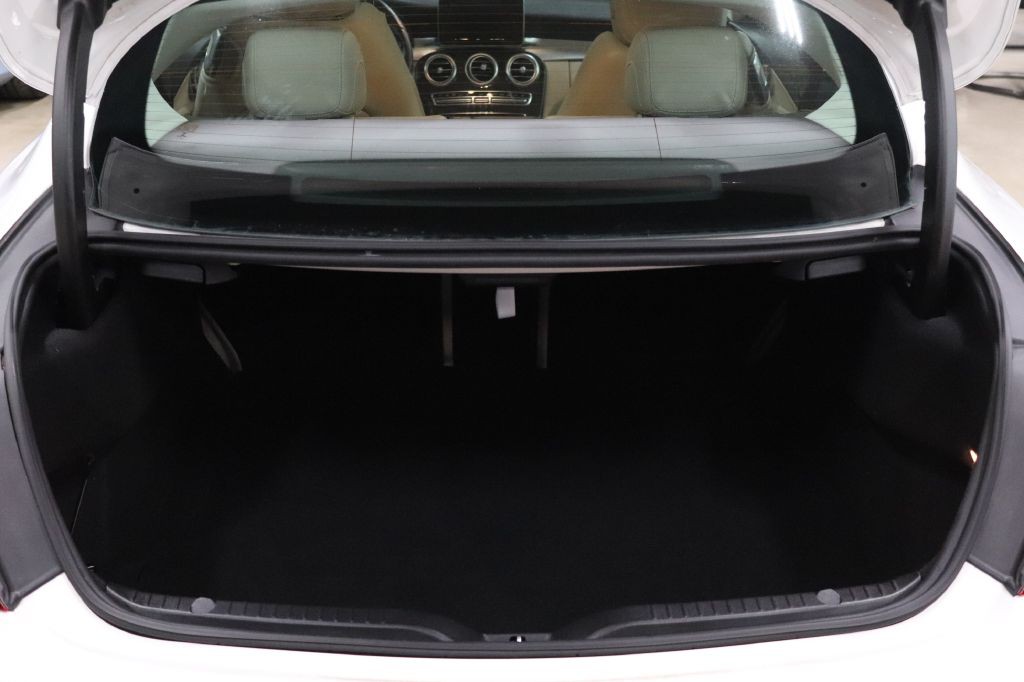 2017 Mercedes-Benz C-Class Image 14